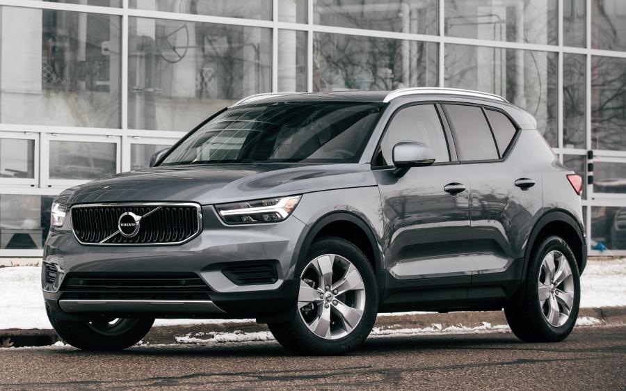 Volvo XC40 T4 Momentum (NA) '2018
